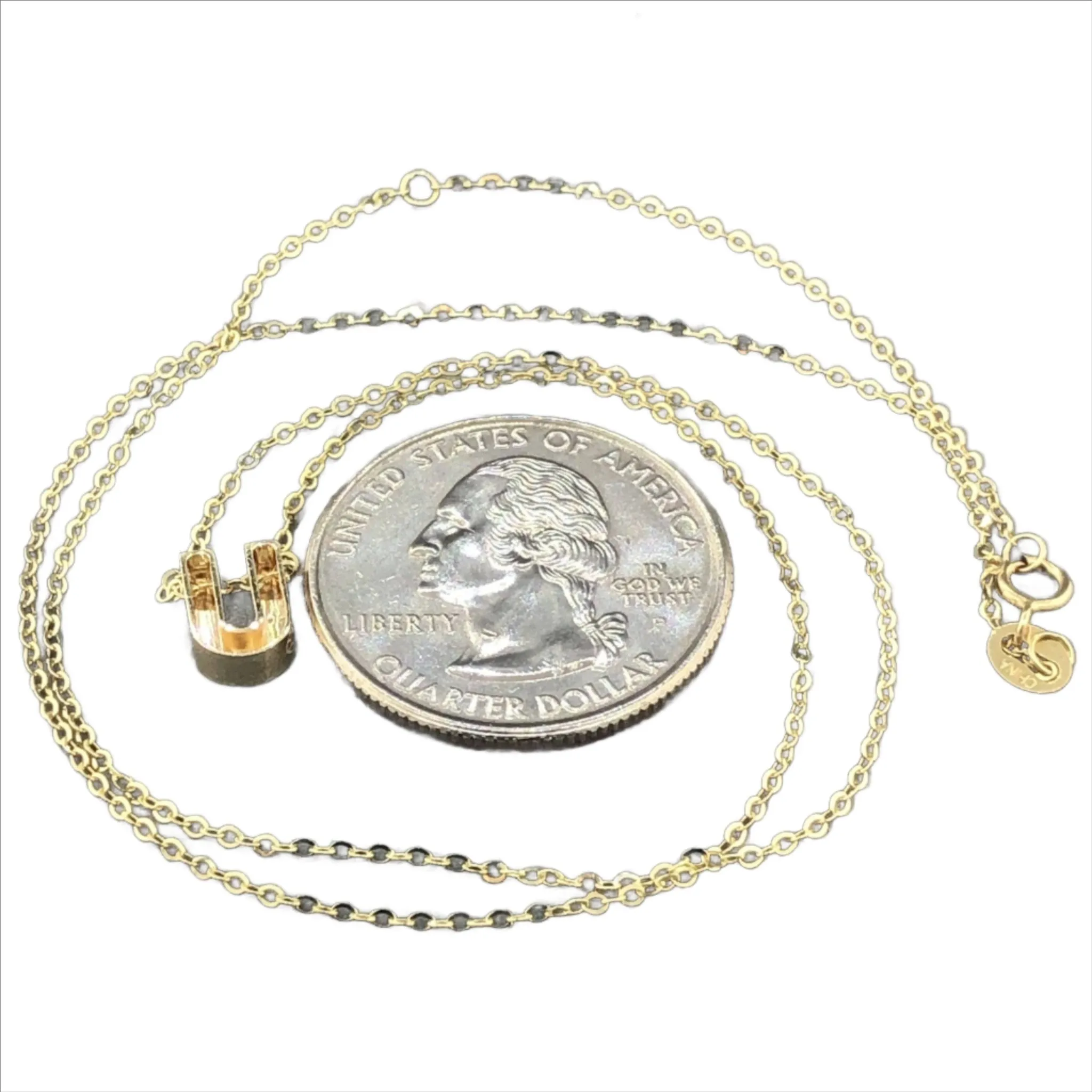 14K Y Gold initial 'U' pendant