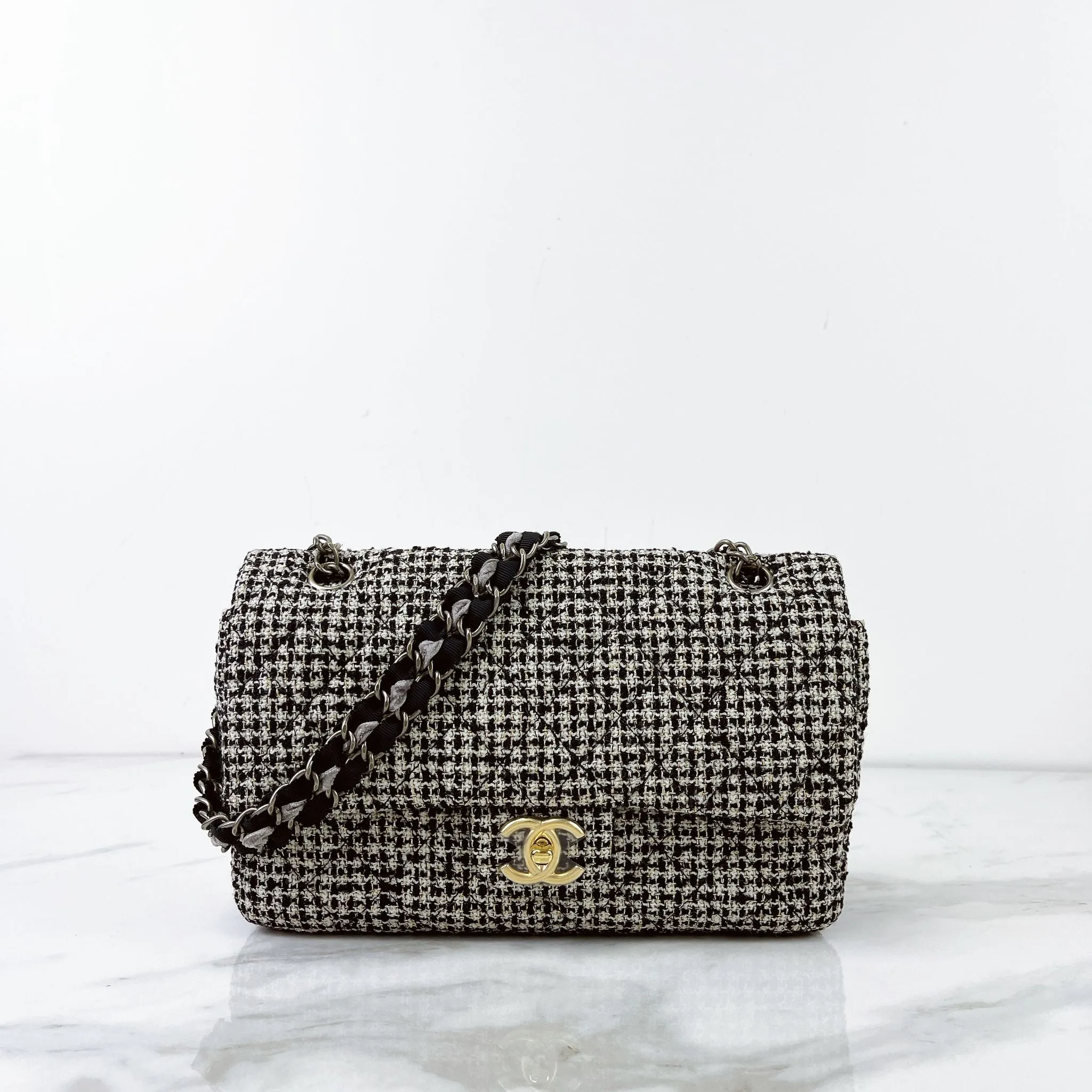 Chanel Shoulder Bag Houndstooth Tweed