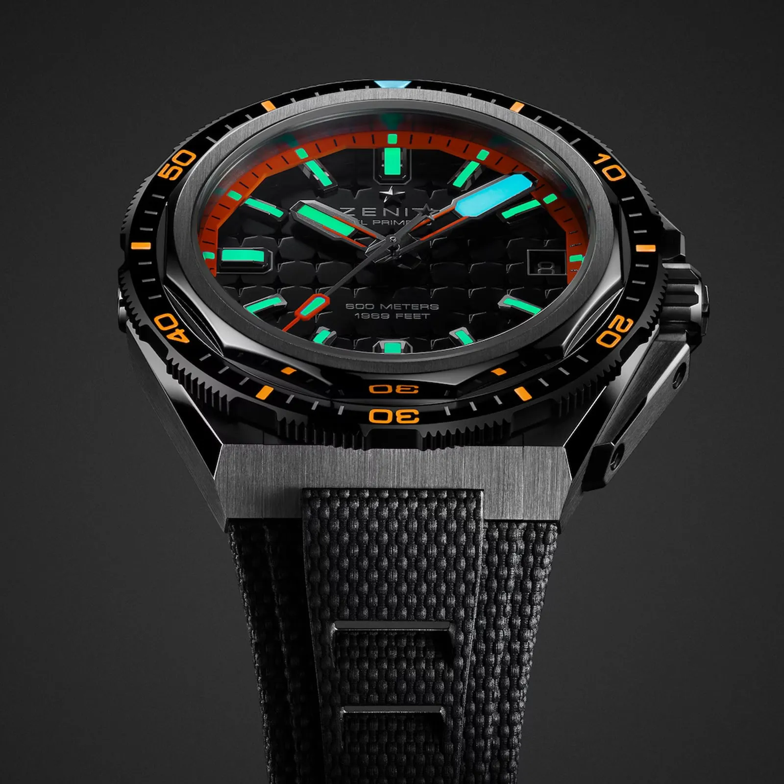 Defy Extreme Diver