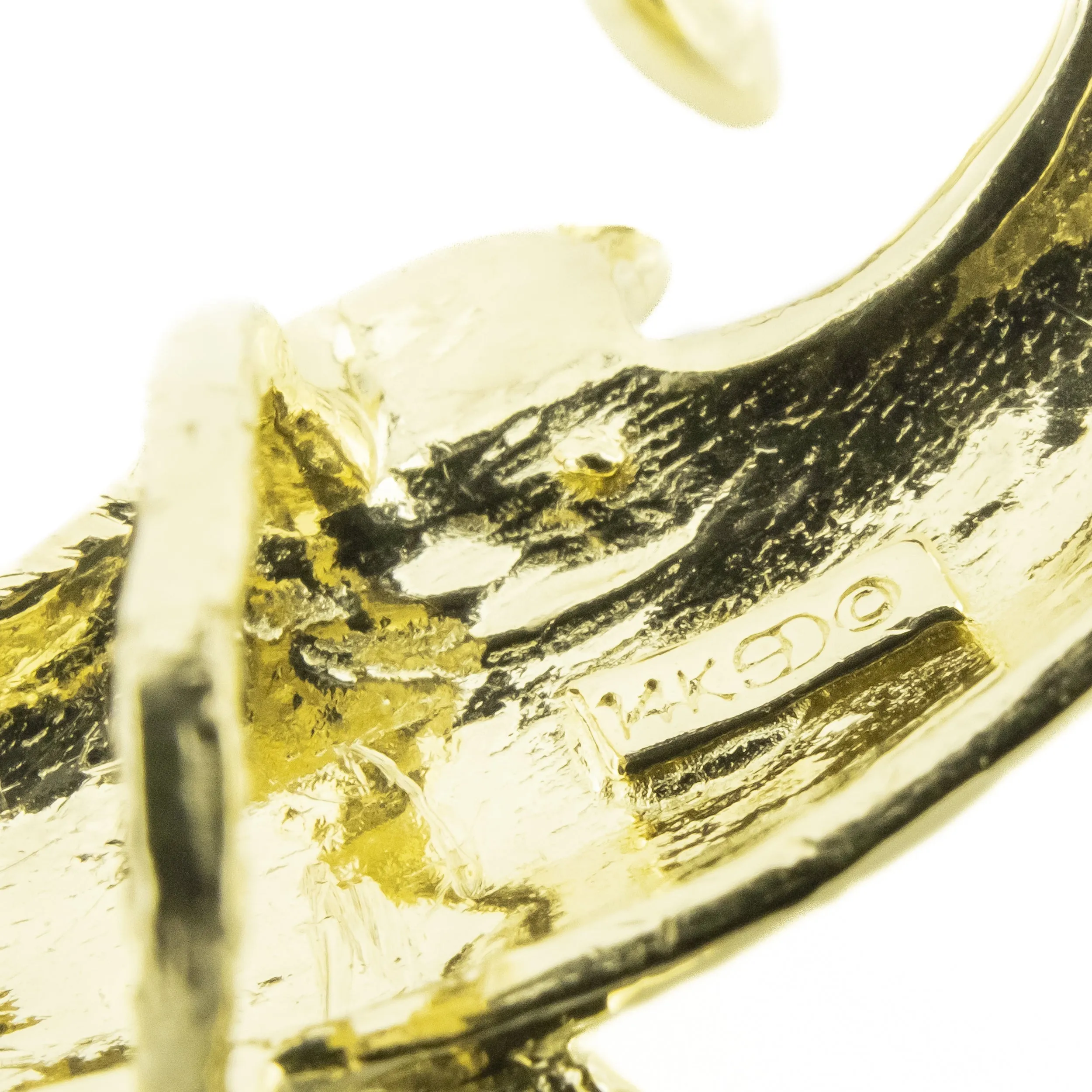 Dolphin Gold Pendant in 14K Yellow Gold - 8.9 Grams