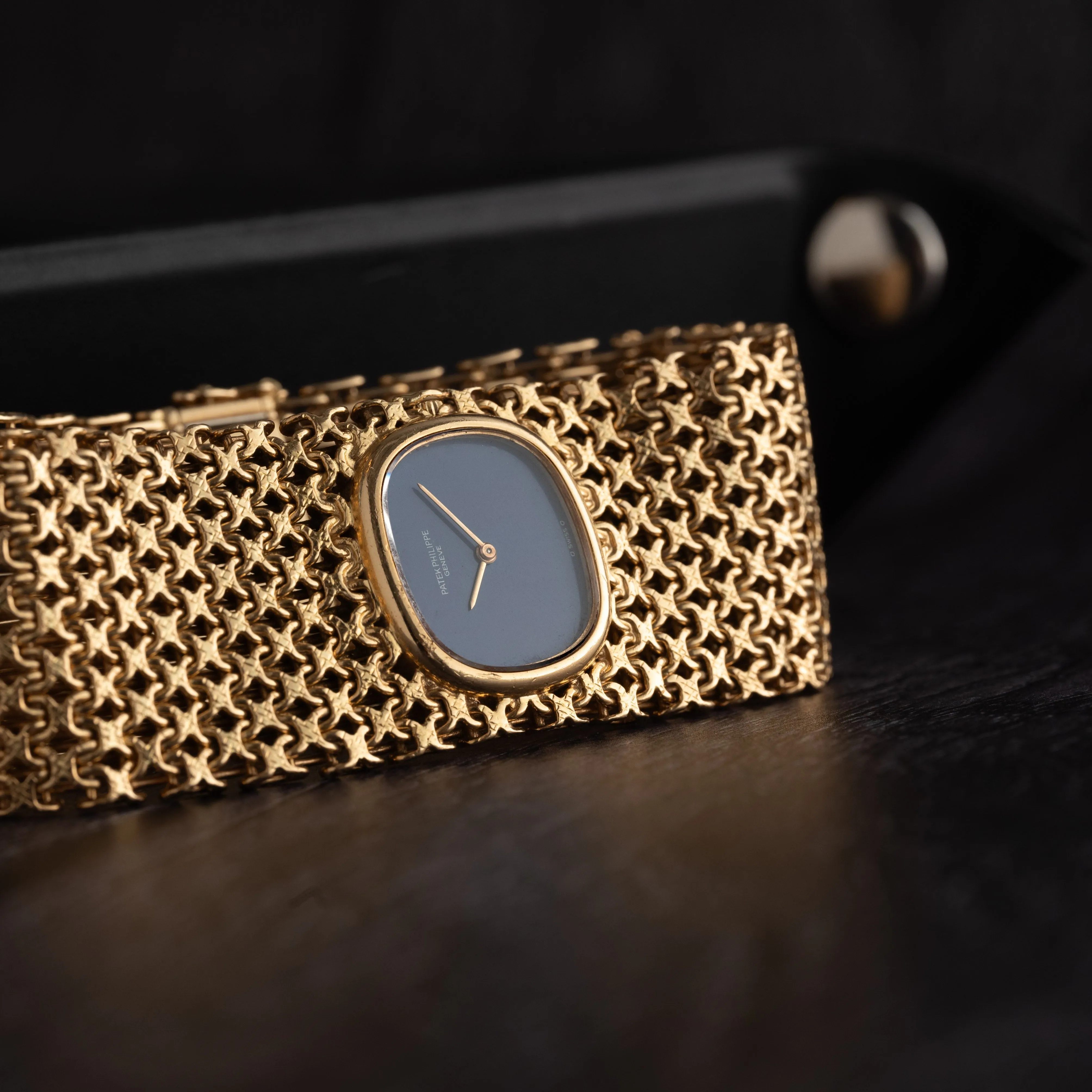 Ellipse Ladies Woven Cuff