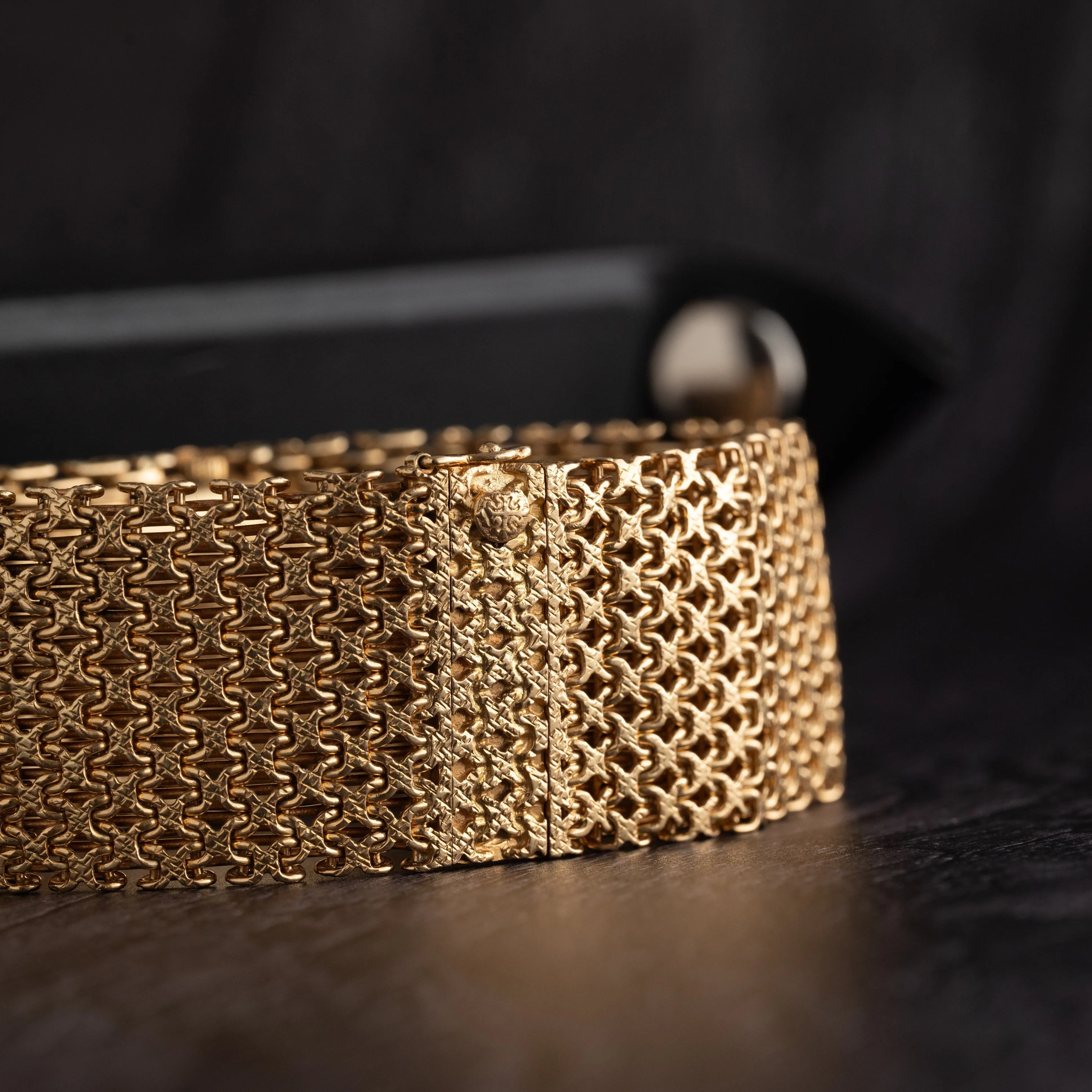 Ellipse Ladies Woven Cuff