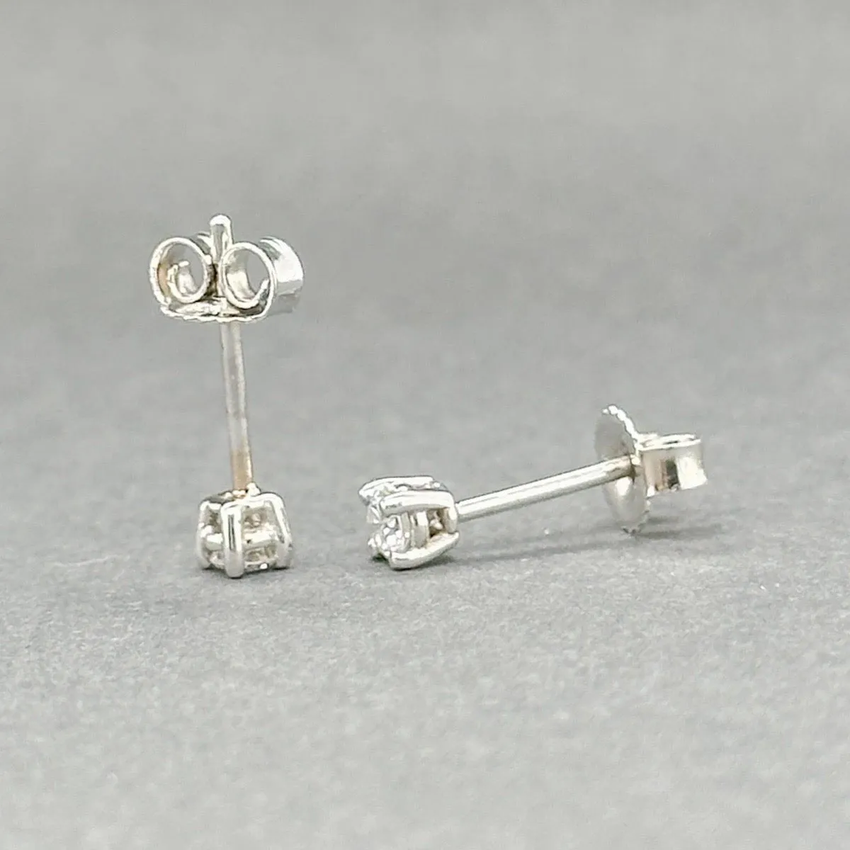 Estate 14K W Gold 0.13ctw H/SI1-2 Diamond Stud Earrings