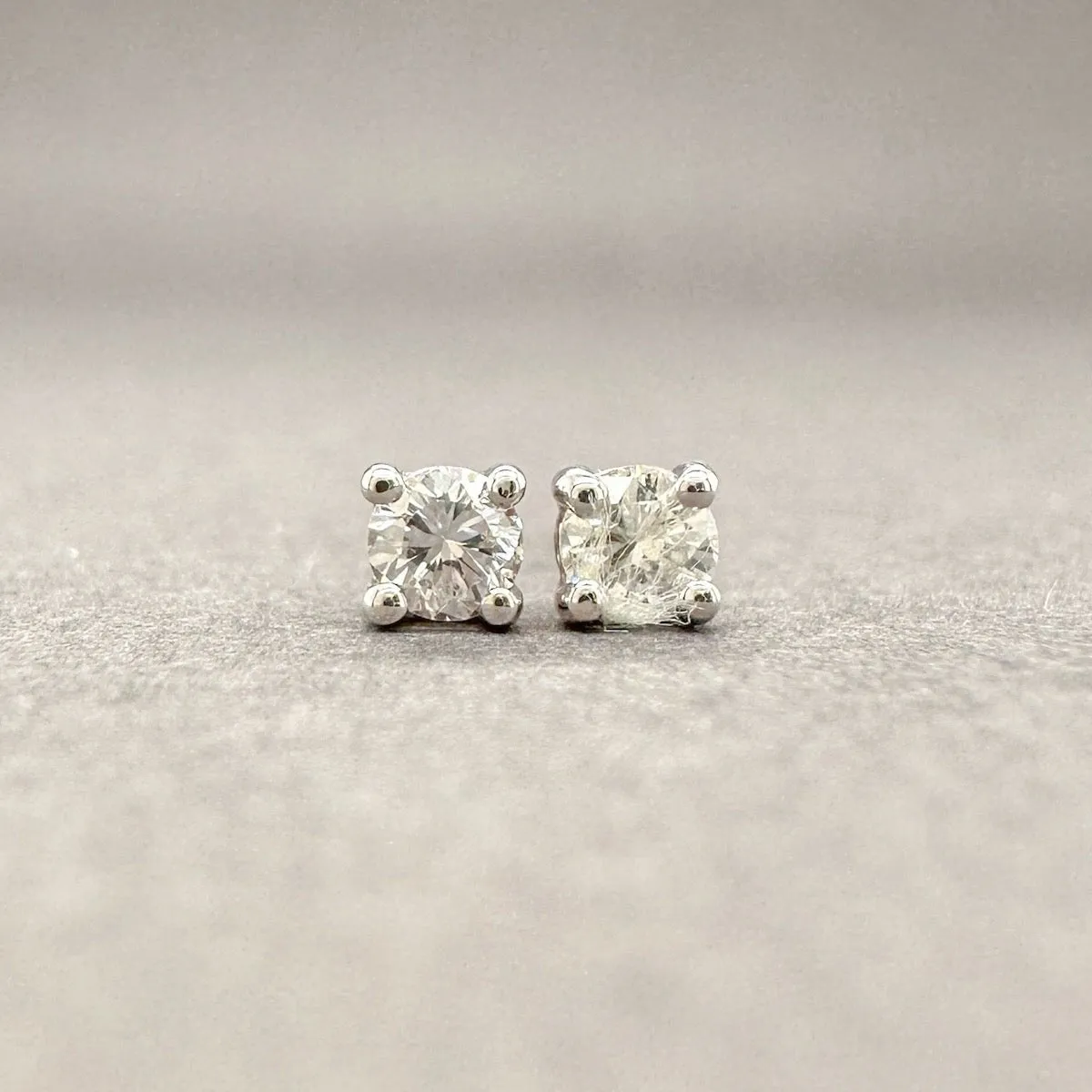 Estate 14K W Gold 0.16ctw G-H/SI2 Diamond Stud Earrings