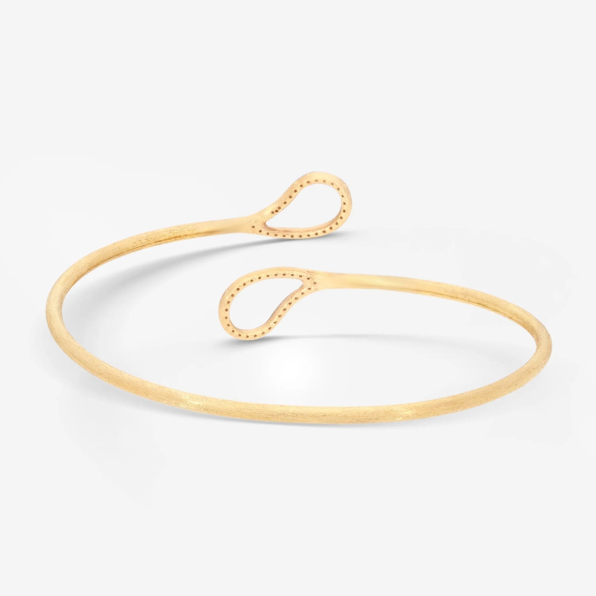 Nanis 18K Yellow Gold Diamond Bangle Bracelet BS18-569