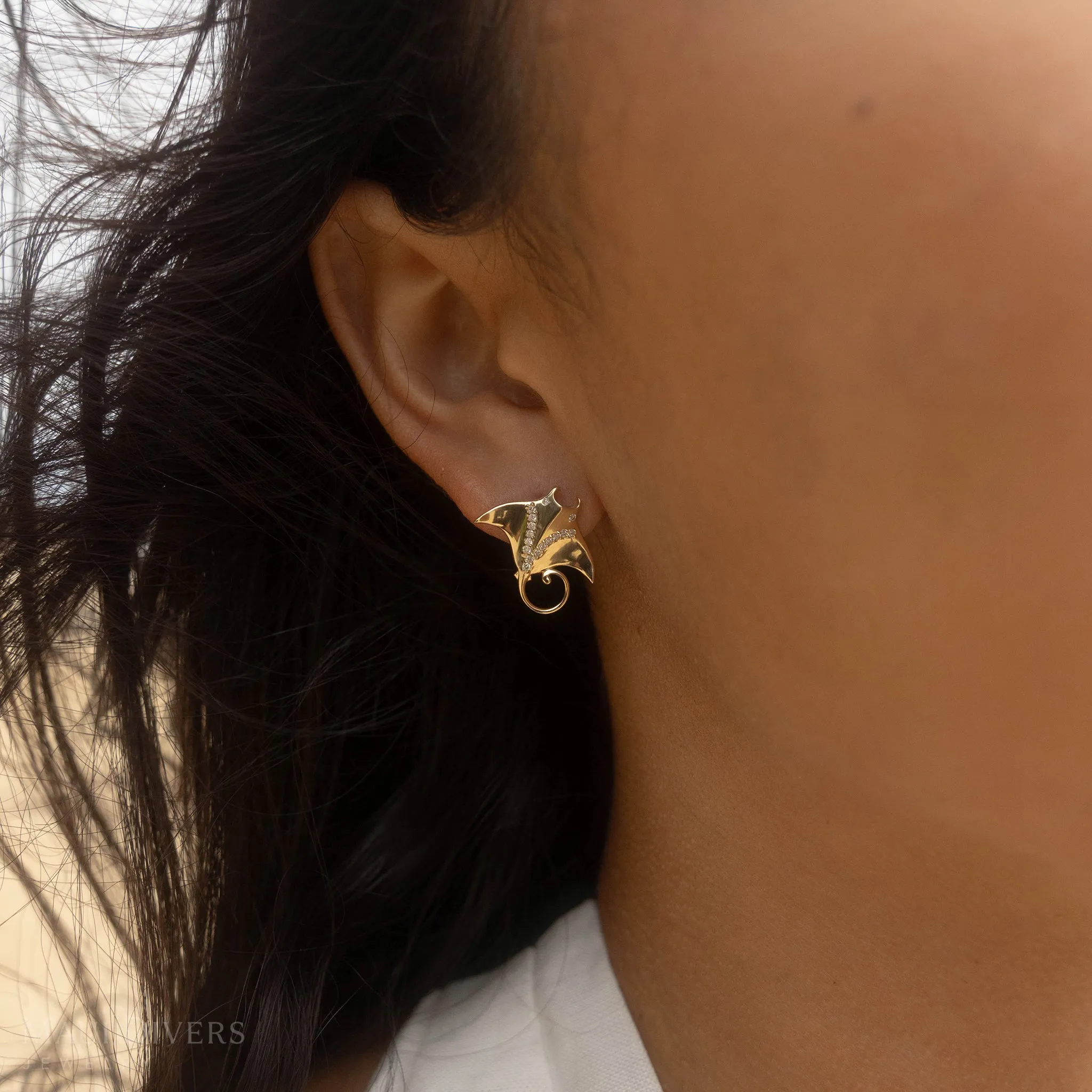 Ocean Dance Manta Ray Earrings in Gold with Diamonds - 19mm