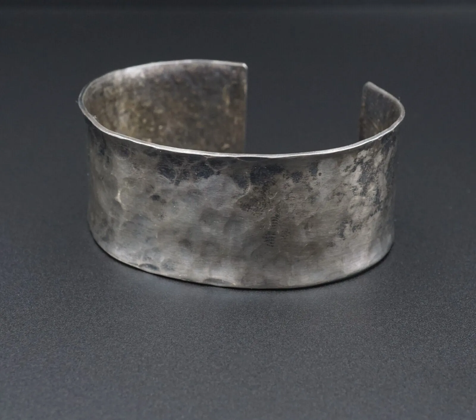 Rustic Vintage Navajo Sterling Silver Hammered Wide Cuff Bracelet 7" 40g BS2610